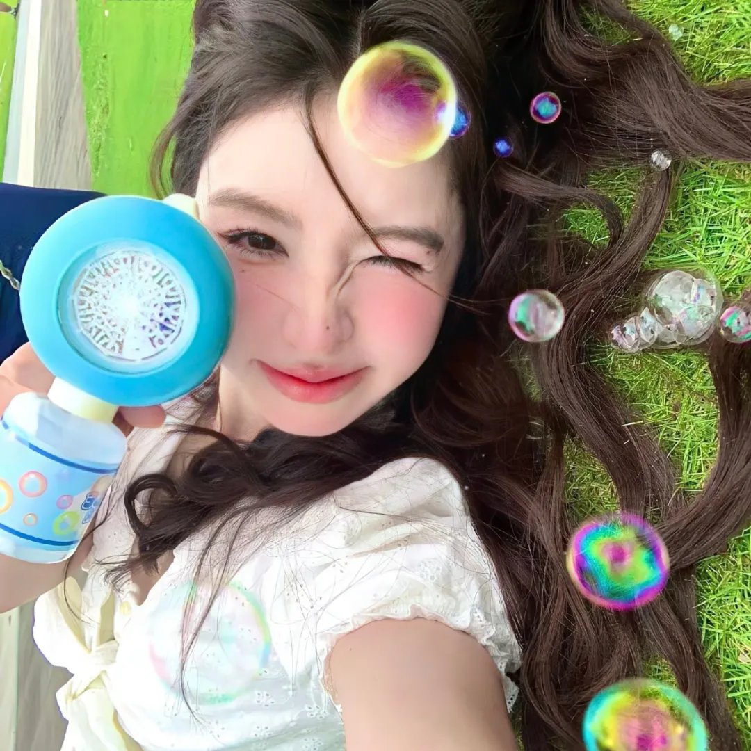 忧郁小女孩